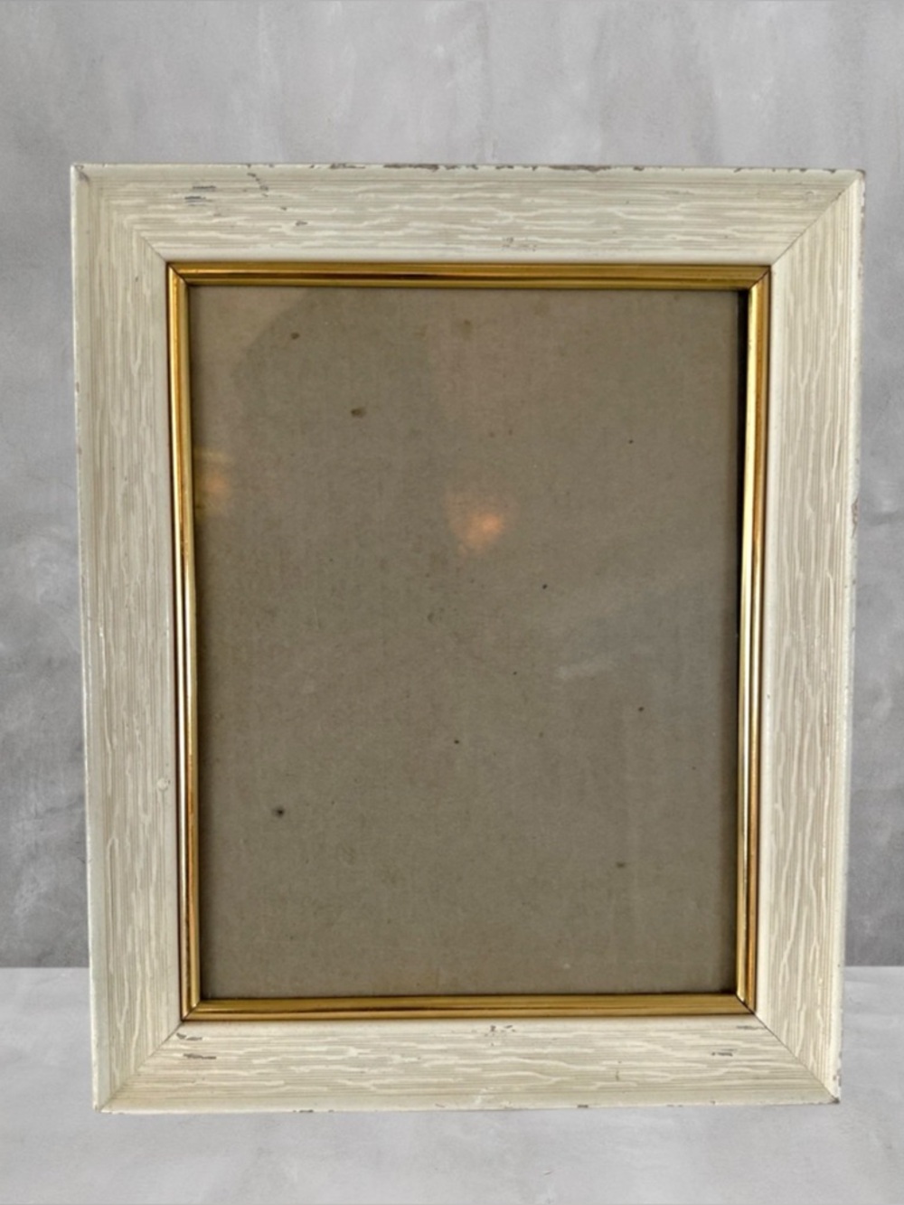 VINTAGE ETCHED WOOD FRAME BRASS LINER GOLD WHITE FITS 8X10 MCM